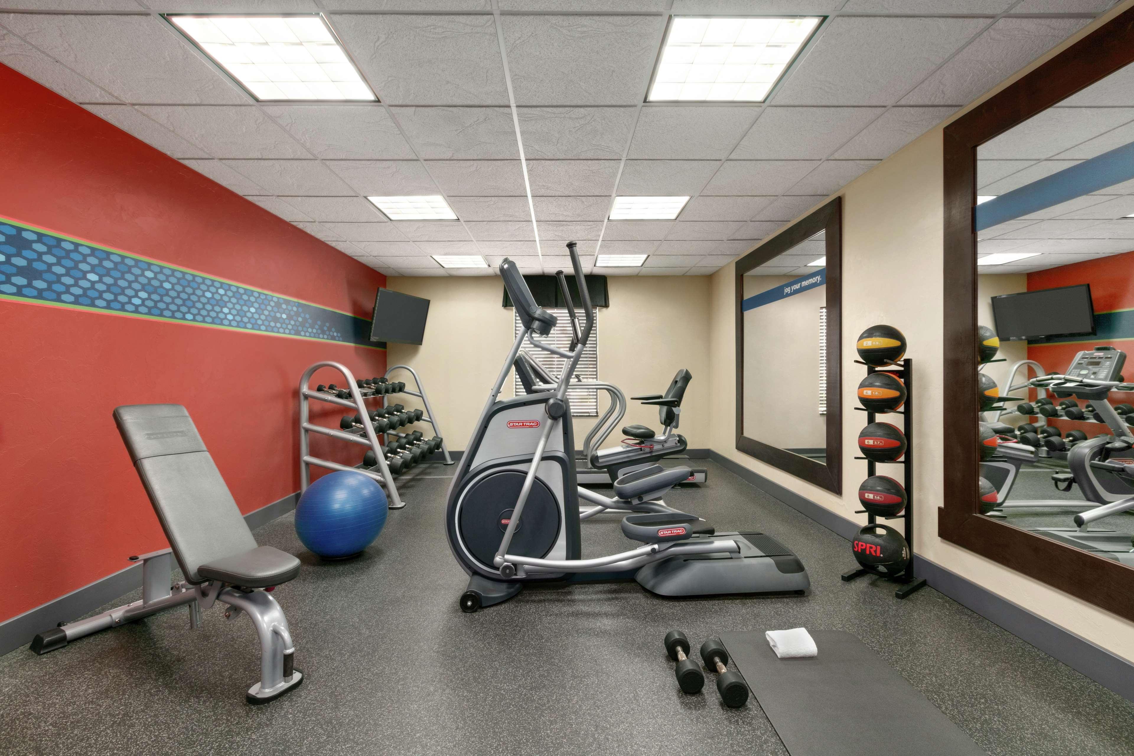 Hampton Inn & Suites Lawton Bagian luar foto