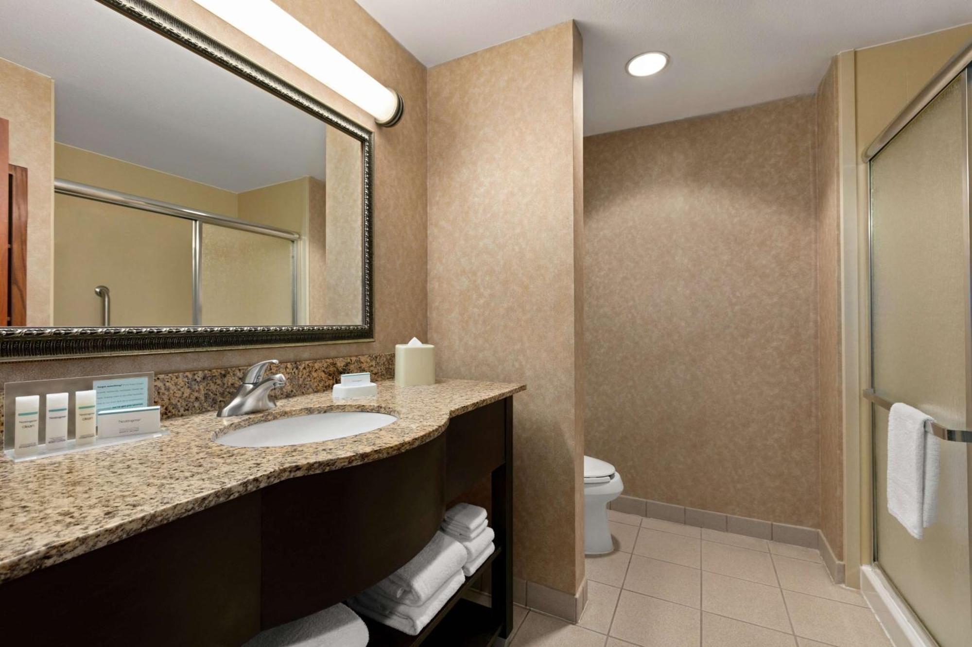 Hampton Inn & Suites Lawton Bagian luar foto