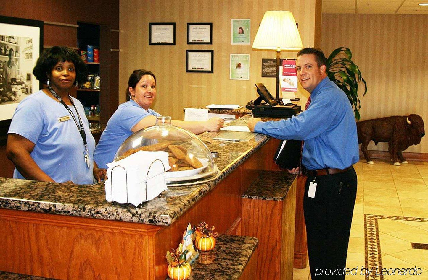 Hampton Inn & Suites Lawton Bagian luar foto