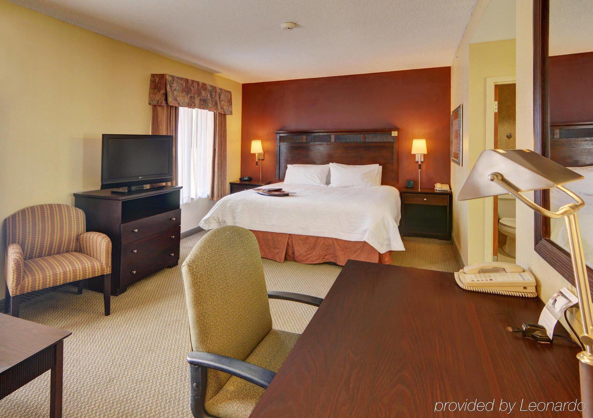 Hampton Inn & Suites Lawton Bagian luar foto