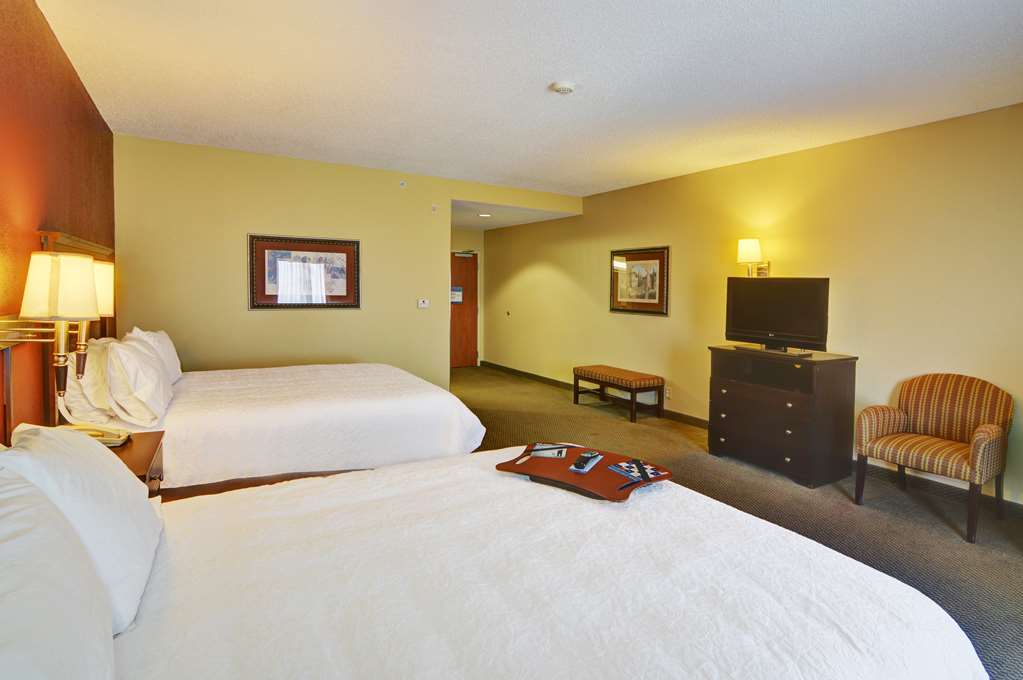 Hampton Inn & Suites Lawton Ruang foto