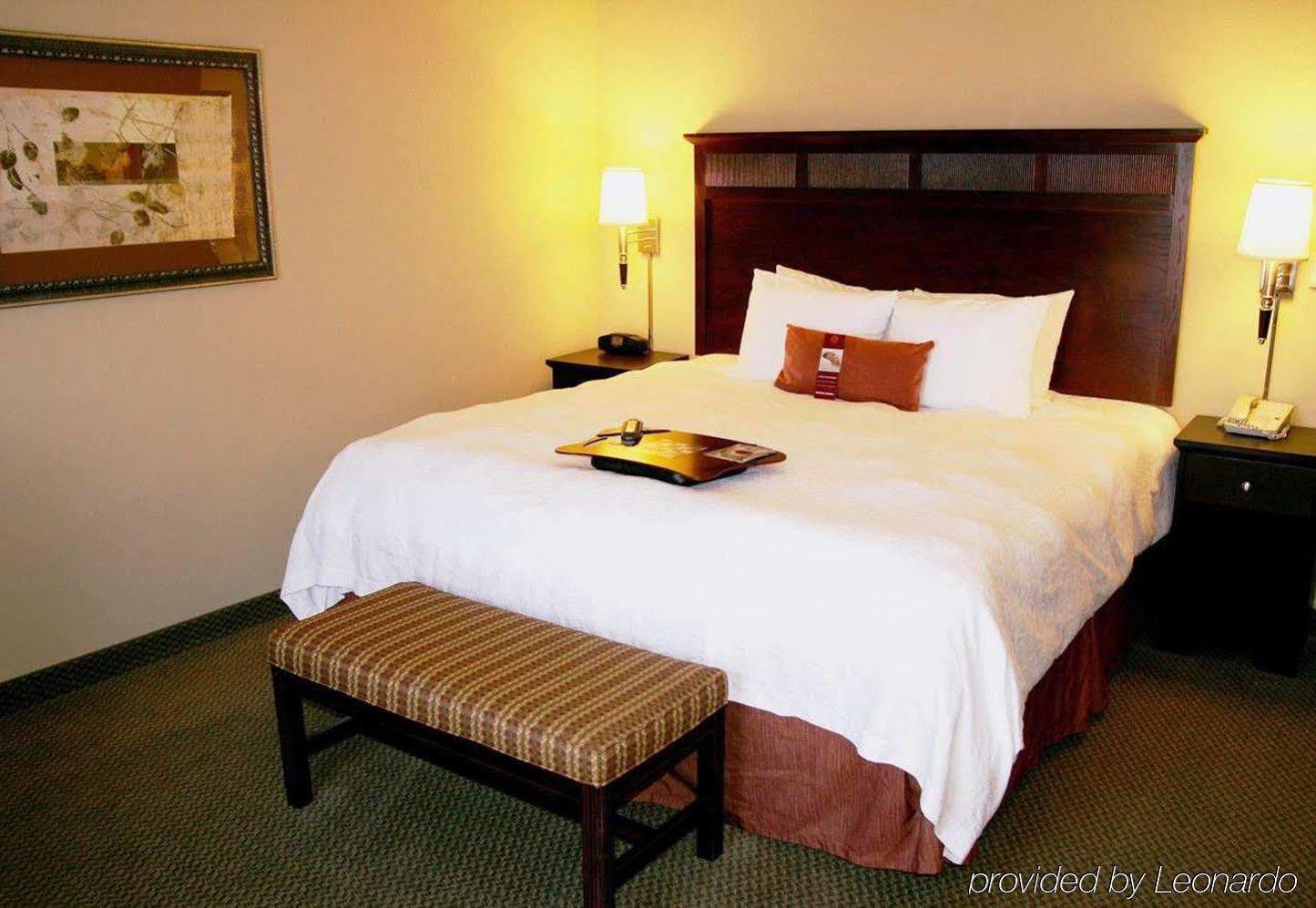 Hampton Inn & Suites Lawton Ruang foto