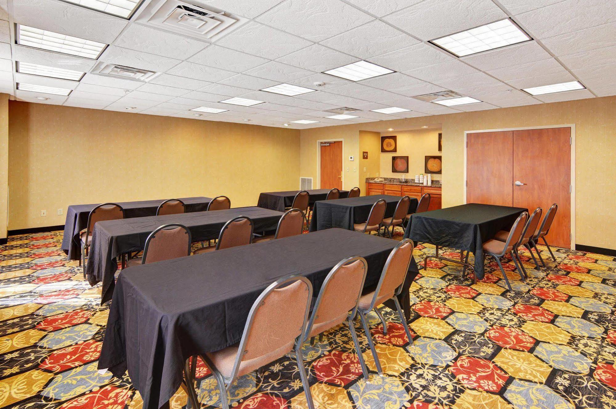Hampton Inn & Suites Lawton Bagian luar foto