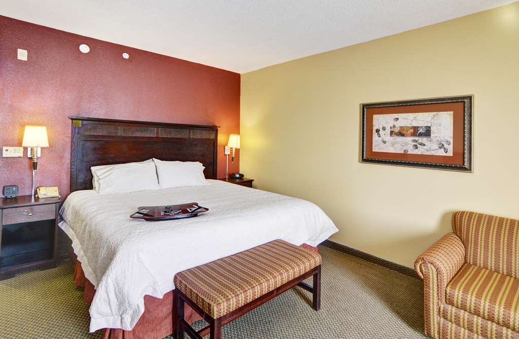 Hampton Inn & Suites Lawton Ruang foto